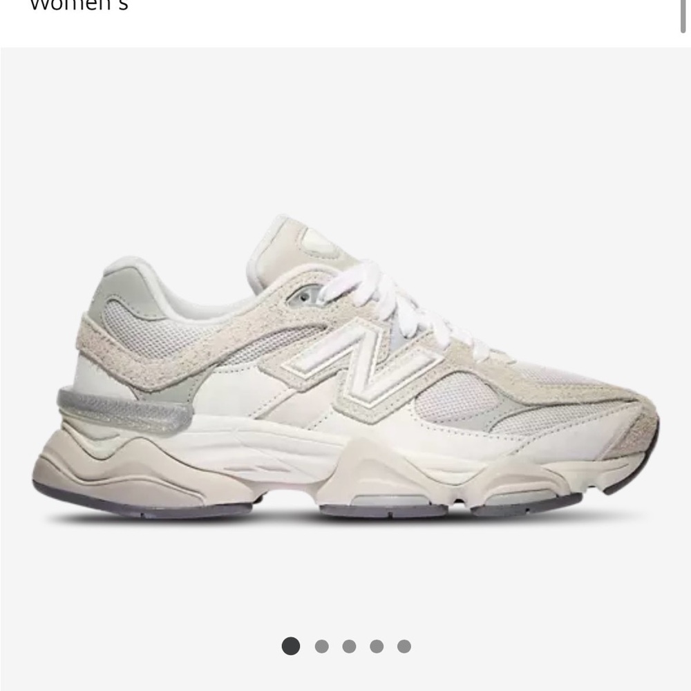 New Balance Women's White and Gray Sneakers 9060